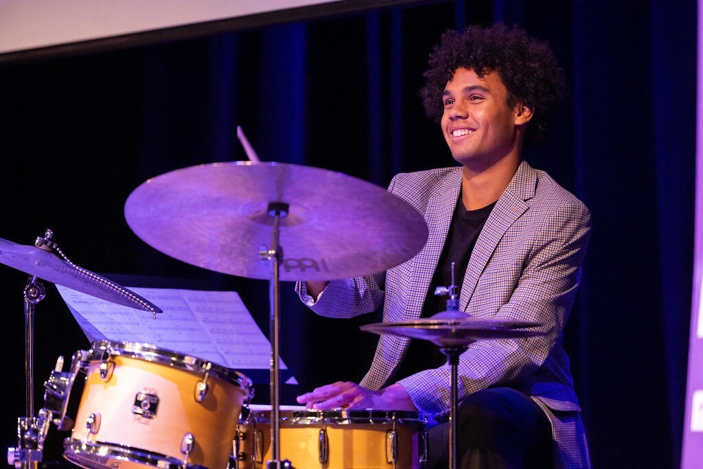 Anton Kot performing in Marcus G. Miller&#39;s &quot;Geometry, Waves and Jazz&quot; Presentation : photo New York University (NYU)